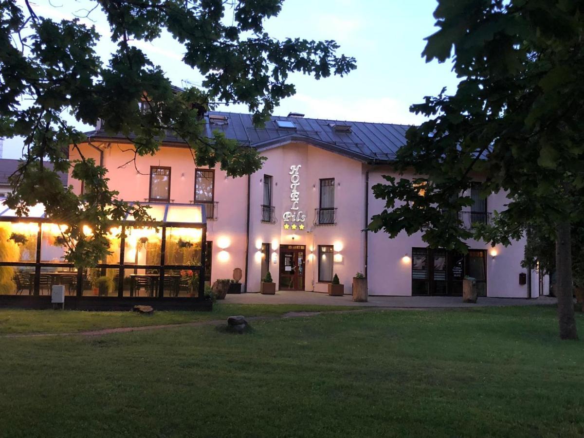 Hotel Pils With Self-Check In Sigulda Kültér fotó