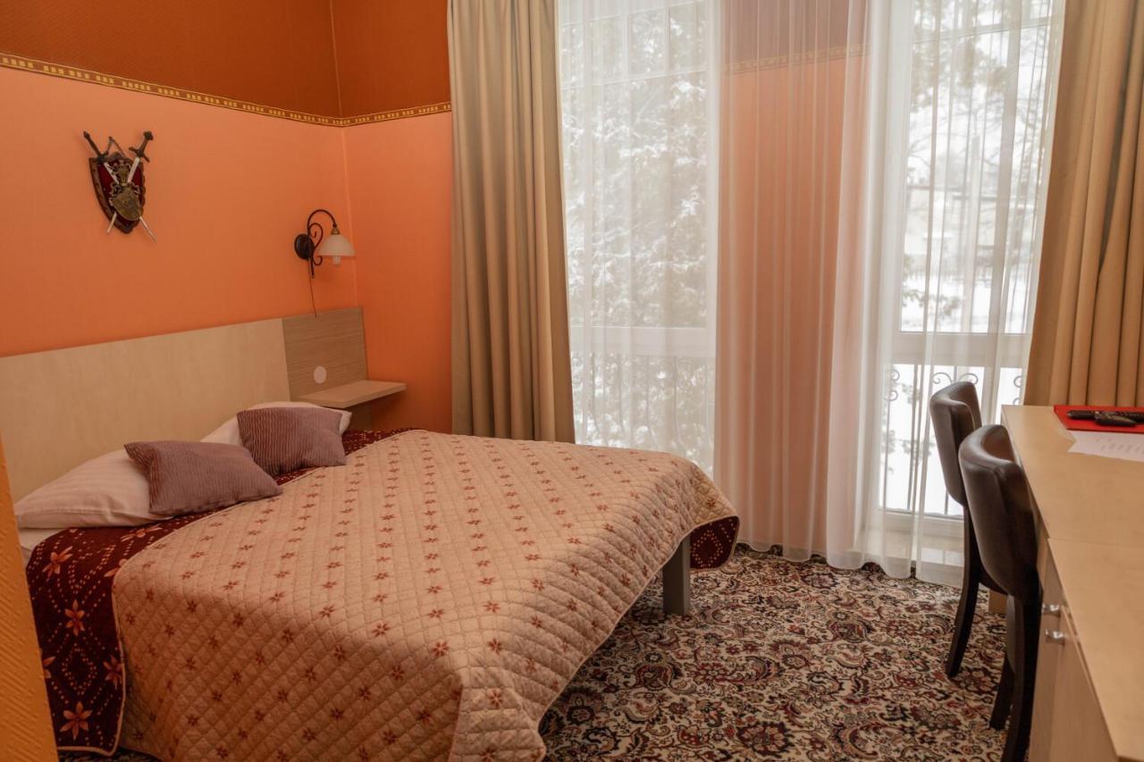 Hotel Pils With Self-Check In Sigulda Kültér fotó